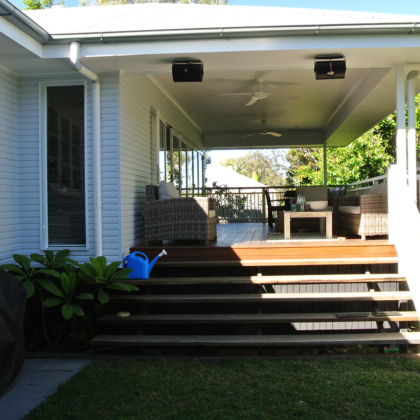 modern-living-deck-and-stairs-g15